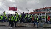 Los agricultores mantienen su protesta en Nudo landa