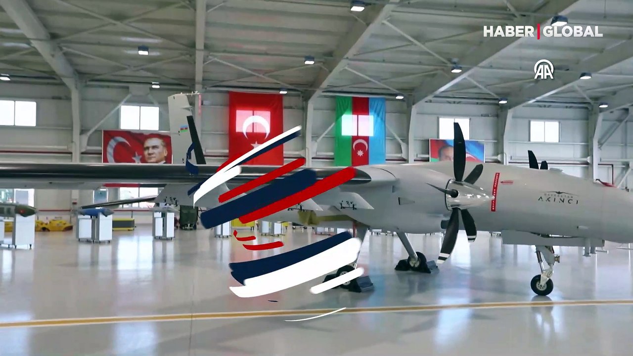 İlham Aliyev, Azerbaycan'ın aldığı Akıncı TİHA'ların uçuşunu Selçuk Bayraktar ile izledi