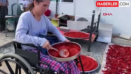 Depremde yürüme yetisini kaybeden kadın yardım bekliyor