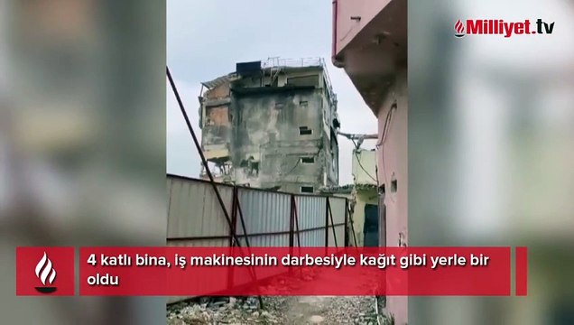 4 katlı bina, iş makinesinin darbesiyle kağıt gibi yerle bir oldu