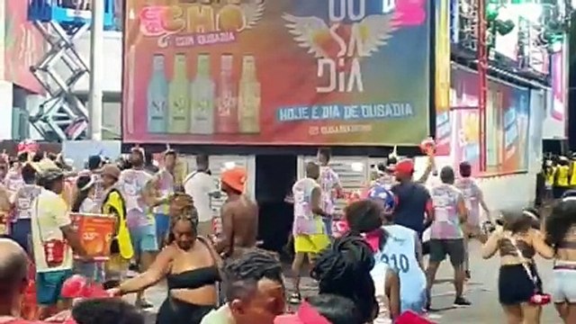 Mulher presa por tráfico de drogas e Furtos de celulares marcam o primeiro dia do Carnaval de Salvador