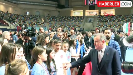 Bakan Bak: Türkiye, voleybol ülkesi olarak zirveye yürüyor