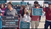 Pacifisti israeliani e palestinesi insieme a Gerico contro la guerra