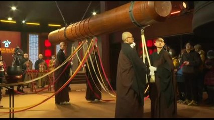 Taiwan, 108 colpi alla campana per rimuovere le preoccupazioni