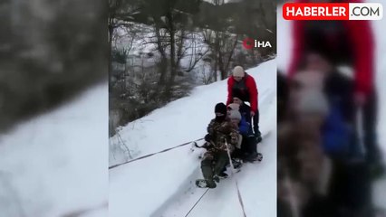 Kamyonet Arkasında Kar Kayma Eğlencesi