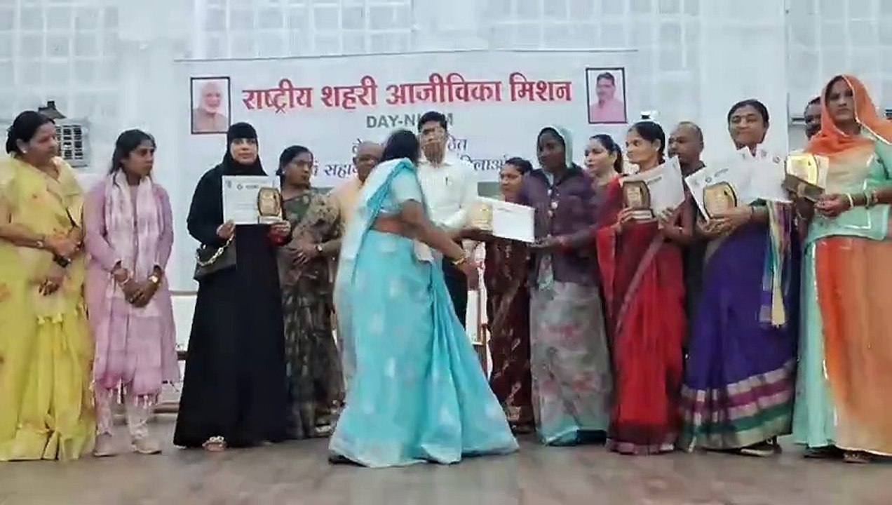 नारी शक्ति का वंदन : 483 नारी शक्ति के काम का र...