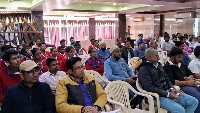 फूड बिजनेस ऑपरेटर्स को सिखाये खाद्य पदार्थों की सुरक्षा के तरीके