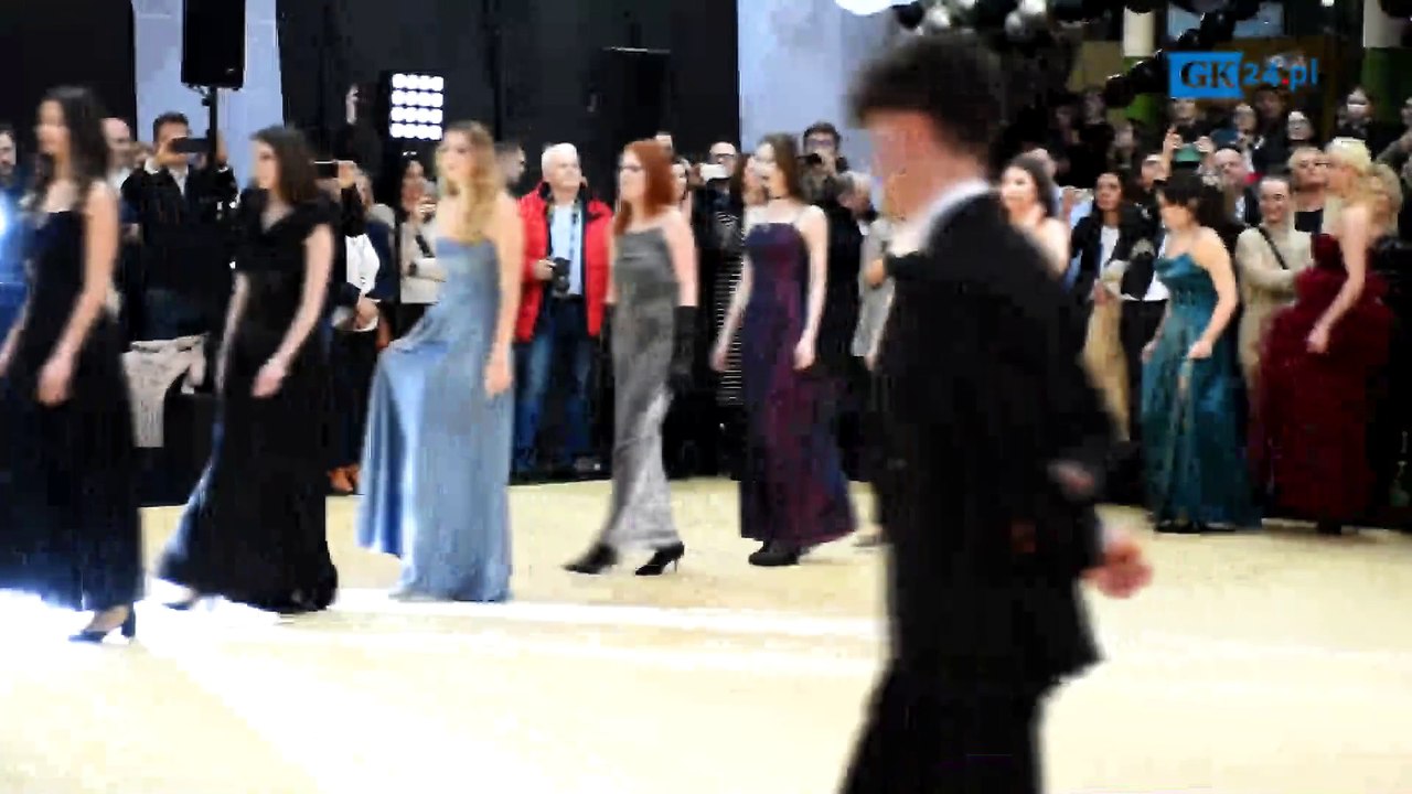 Studniówka I LO im. Dubois w Koszalinie - polonezy