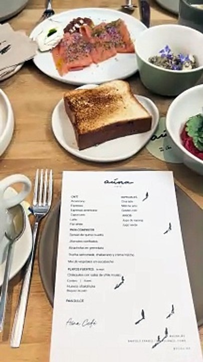Auna Café