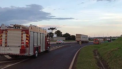Pneu da moto estoura e deixa motociclista ferido em acidente na BR-467 em Cascavel