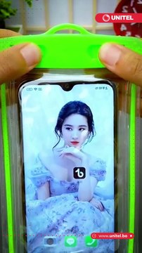 Si vas a festejar en carnaval, asegúrate de llevar bien protegido tu celular. Aquí te brindamos algunos consejos para resguardar tus pertenencias del agua