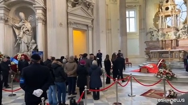 Marina Doria alla camera ardente di Vittorio Emanuele di Savoia