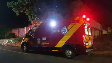 Homem de 57 anos cai de bicicleta, fere a cabeça e é socorrido pelo Siate no Bairro Canadá
