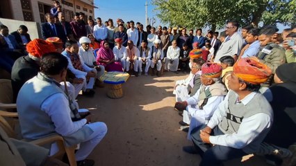 नागौर की ढाणी में सीएम शर्मा, किसानों के साथ की दु:ख दर्द की बात