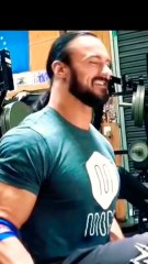 Drew McIntyre applique les valeurs sûres en musculation