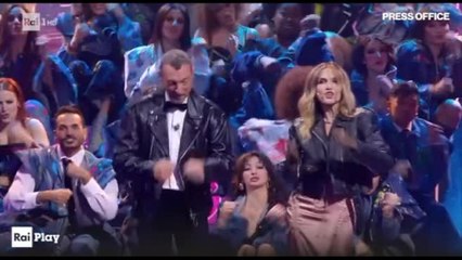 Download Video: Sanremo, balli, canti, emozioni e polemiche nella serata delle cover