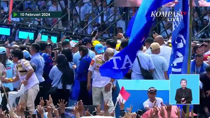 Momen Prabowo Sapa Pendukung Usai Pidato di Kampanye Akbar, Joget hingga Tanda Tangan