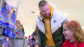 Travis Kelce Caught Buy Early Valentine's Day Gift For Taylor Swift in Las Vegas 09th February 2024