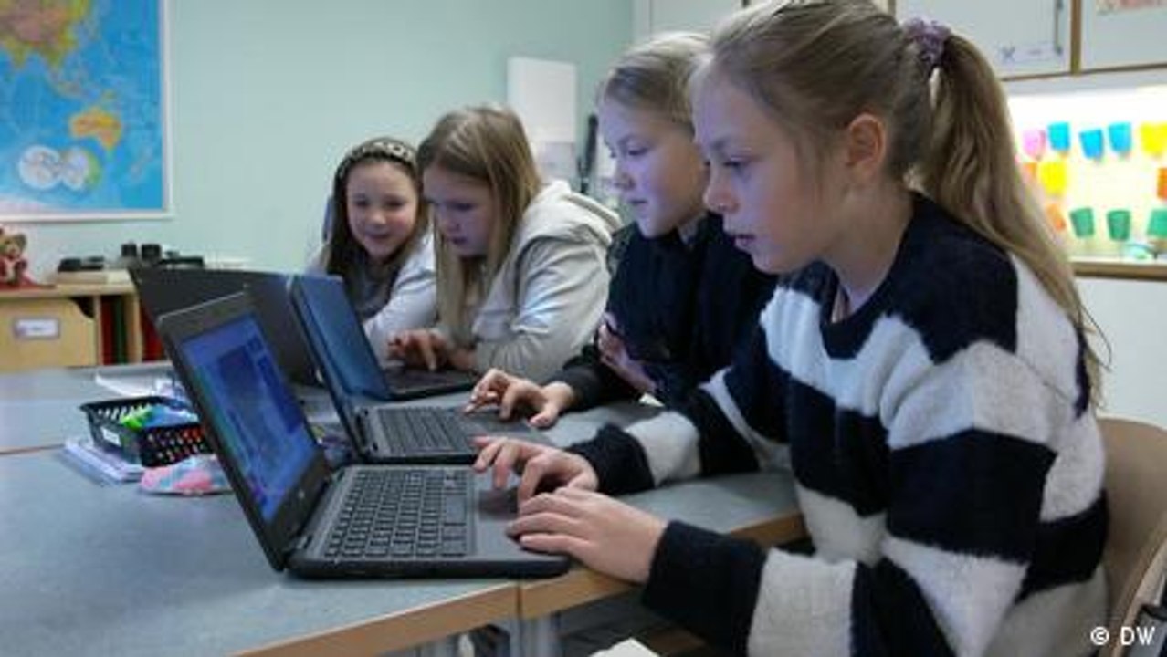 Tablet oder Tafel – Wie digital darf Schule sein?