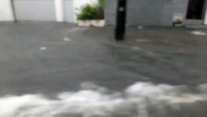 Alagamento em Fortaleza, na avenida Visconde do Rio Branco