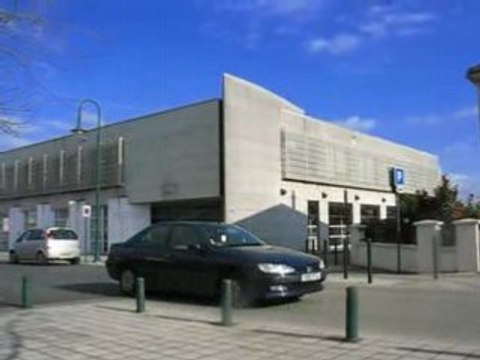 Saint Sébastien sur Loire : Médiathèque rue Jean Macé