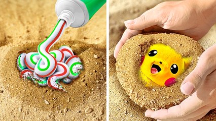 Look! Who is hiding in the sand? *Teethy Gadgets and Hacks*