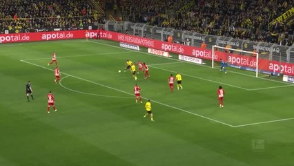 Dortmund beat Freiburg to go eight unbeaten