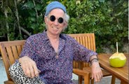 Keith Richards todavía habla con el difunto Charlie Watts