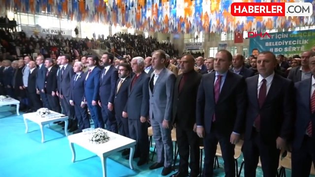 AK Parti'li Zeybekci Belediyenin önünde zeybek oynayacağım (2)