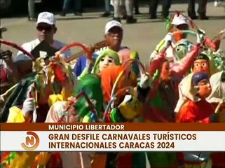 Gobierno Nacional realiza desfile de carrozas y trajes individuales en Caracas