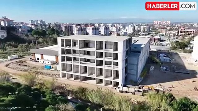 Antalya Büyükşehir Belediyesi Serik Kongre ve Kültür Merkezi İnşaatına Devam Ediyor