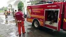 Diduga Regulator Gas LPG Bocor, Kebakaran Hanguskan Kafe di Surabaya