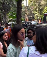 बहू आलिया भट्ट पर प्यार लूटाती दिखीं सासू मां, वीडियो हुआ वायरल