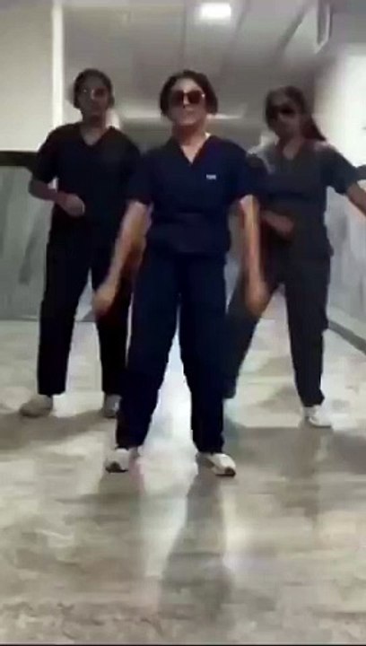 फिल्मी गानों पर रील्स बनाने वाले 38 मेडिकल छात्र निलंबित