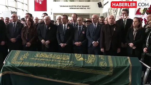 CHP Genel Başkanı Özgür Özel, Celal Dinçer'in kayınpederi için cenaze törenine katıldı