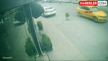 Esenyurt'ta Otomobil Kazası: Bir Kişi Yaralandı