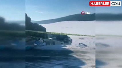 Ardahan'da buzlanma nedeniyle tır devrildi, yol kısa süreli ulaşıma kapatıldı