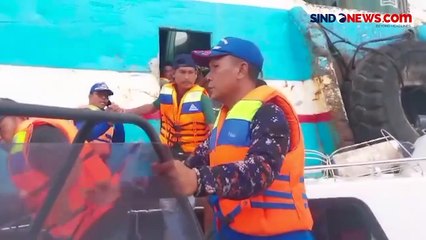 Kandas di Selat Bali, Tim SAR Evakuasi Penumpang KMP Agung Samudra XVIII