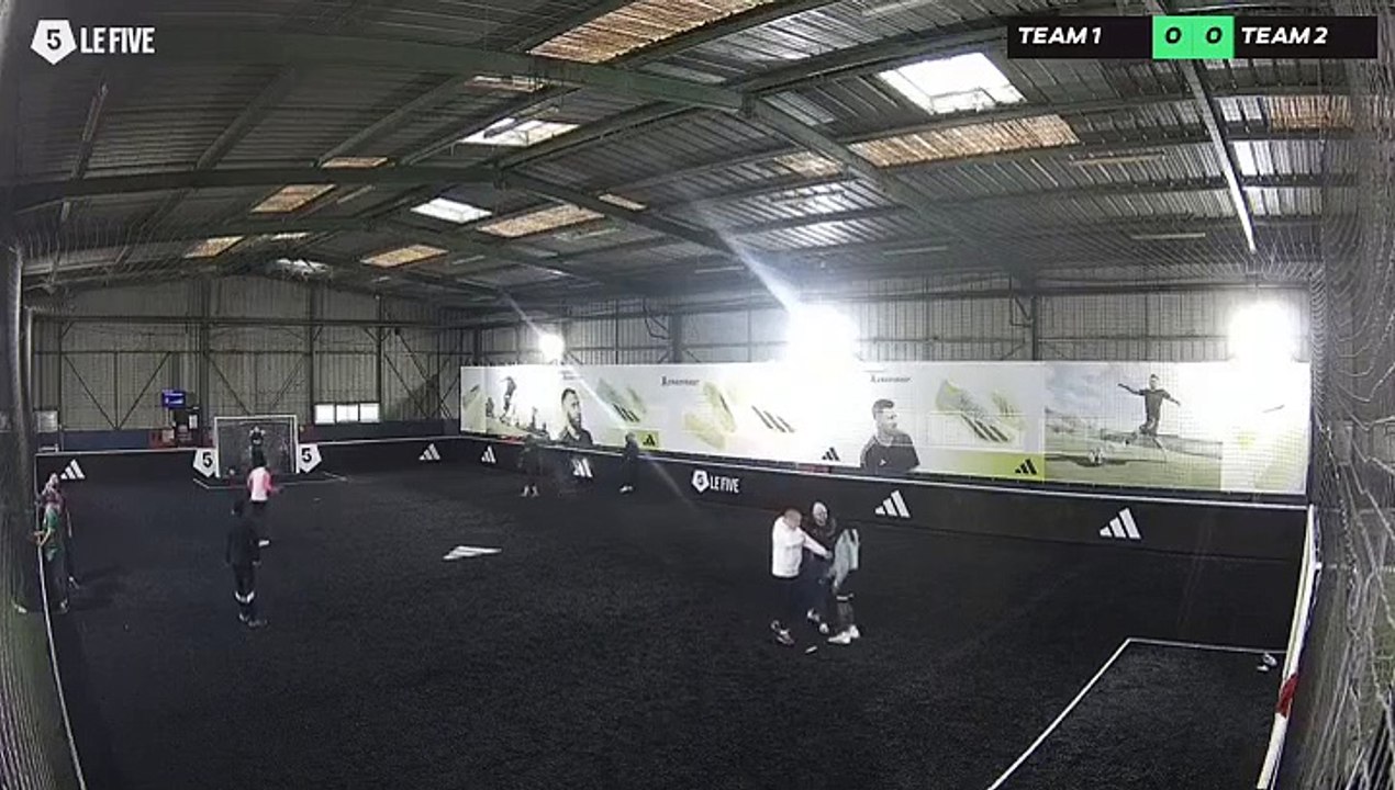 Mohamed amine 11/02 à 17:10 - Football Adidas (LeFive Bezons)