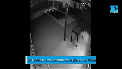 Así roban una bomba de agua en La Plata