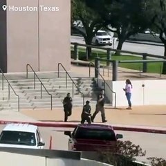 Texas'ta bir kilisede pazar ayini öncesinde silahlı saldırı düzenlendi