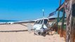 Video: Lentokone, jossa oli 17 matkustajaa, syöksyi maahan Oaxacan rannalla ja törmäsi uimariin aiheuttaen tämän kuoleman