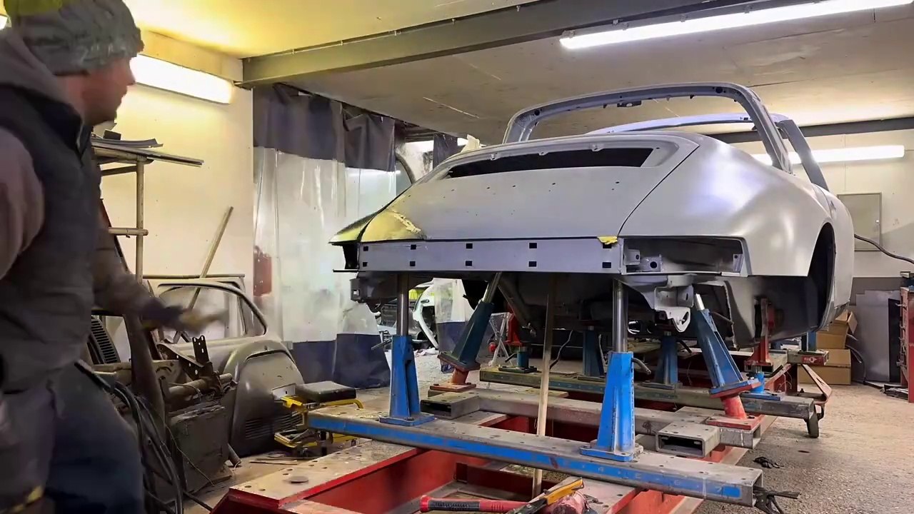 Porsche 911 SC Restoration project by Classic Car Revivals Part 5