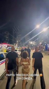 Após matéria do BNews, Sthe Matos chega no carnaval de Salvador sem disfarce