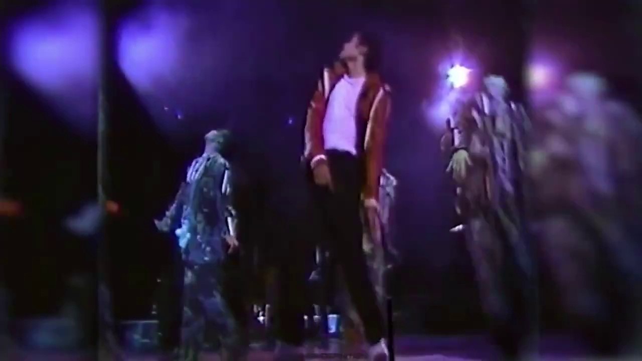 Thriller - Michael Jackson (versión en español)