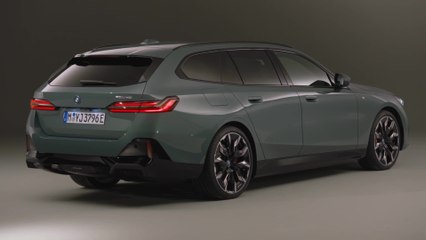 The new BMW i5 eDrive40 Touring Design Preview