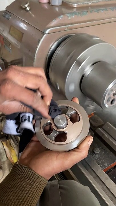 Grinding Using Lathe Machine #grinding #lathe #lathemachine #ytshorts #shortsvideo