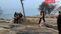 Antalya'da Konyaaltı Sahili'nde Kimliği Belirsiz Erkek Cesedi Bulundu