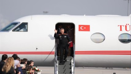 Alper Gezeravcı Türkiye'ye döndü