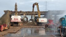 Timelapse: M42 bridge demolition by HS2 contractors